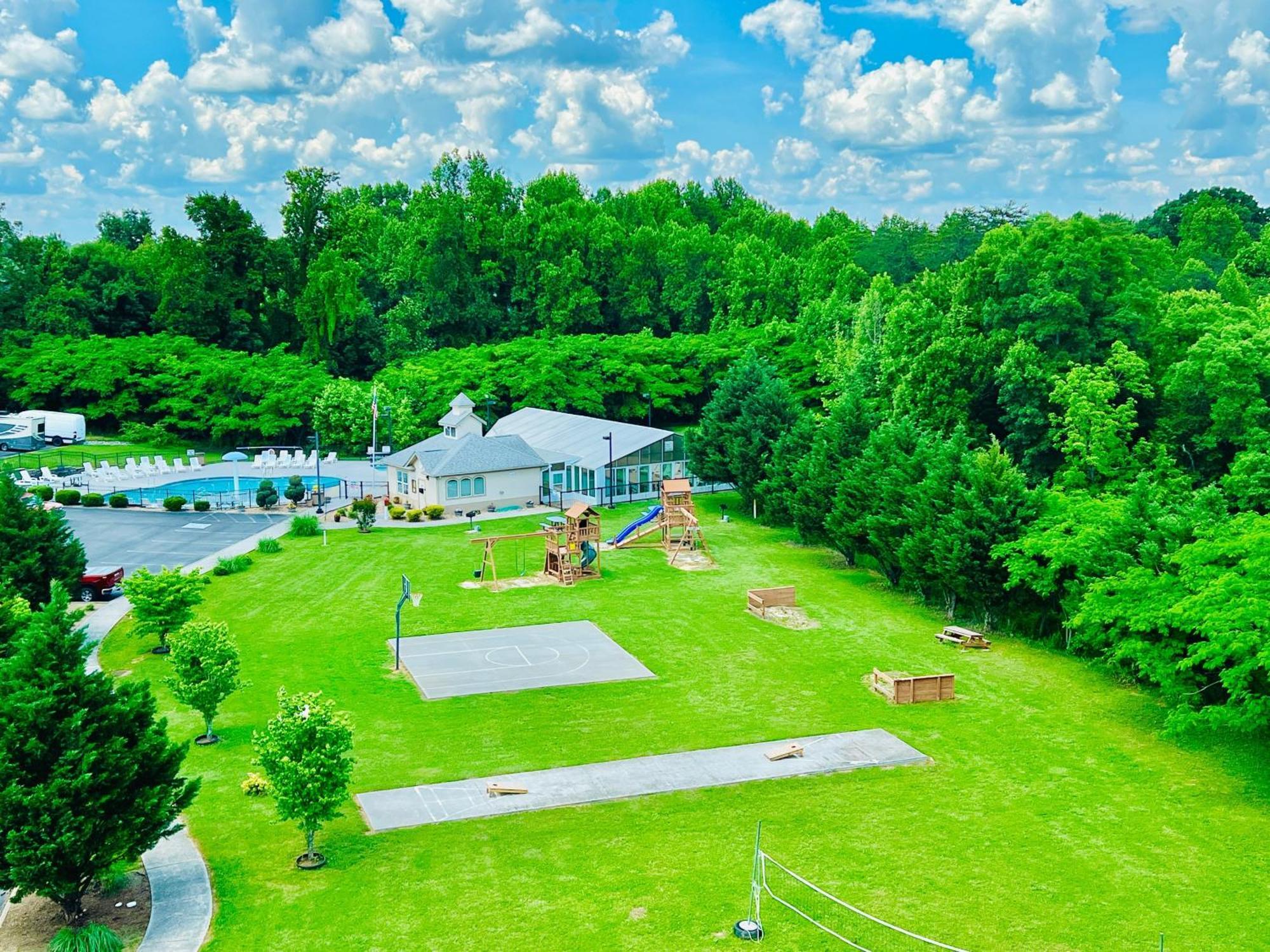 A Bear'S Hibernation Condo Pigeon Forge Exterior foto